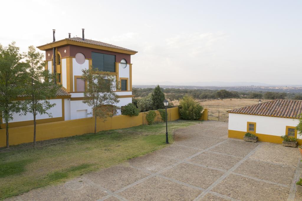Casa Rural Dehesa De Solana Herrera de Alcántara Exterior foto