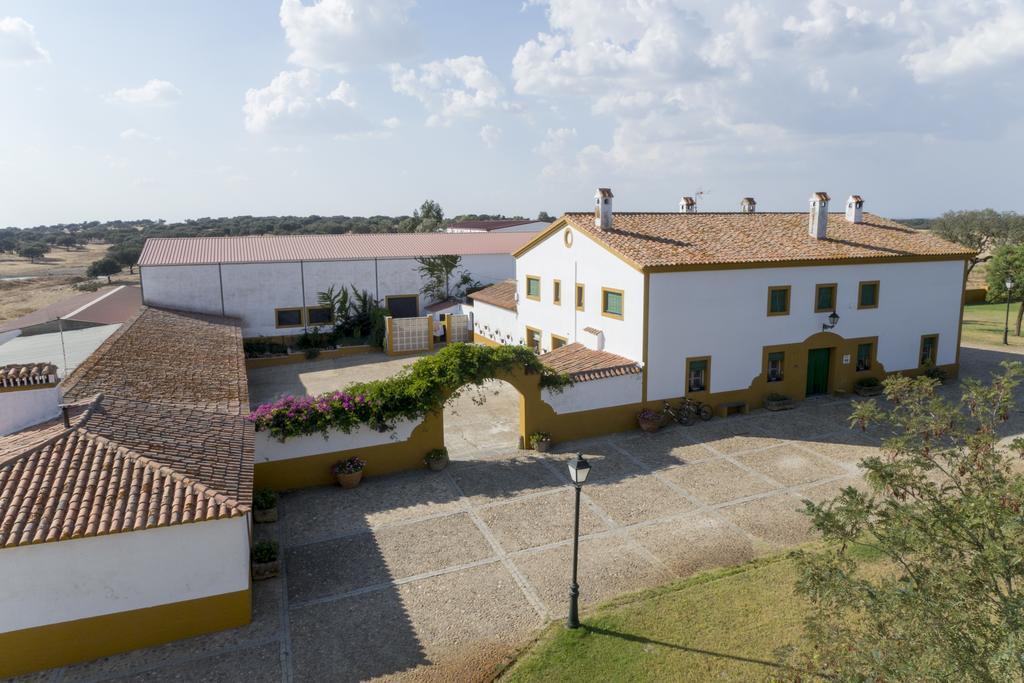 Casa Rural Dehesa De Solana Herrera de Alcántara Exterior foto
